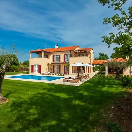 Villa Mirna